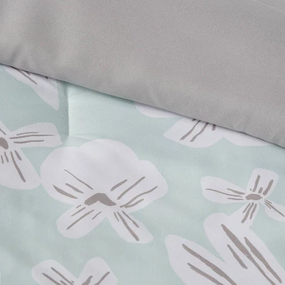 Floral Print Microfiber Reversible Comforter & Sheet Set Mint Green - Room Essentials™ - Image 4