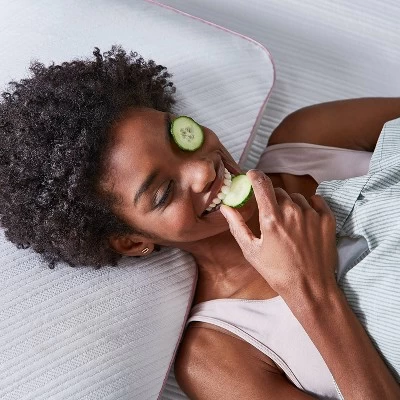 Reversible Support Gel Memory Foam Bed Pillow With Antimicrobial Cover - Nüe By Novaform - Image 6