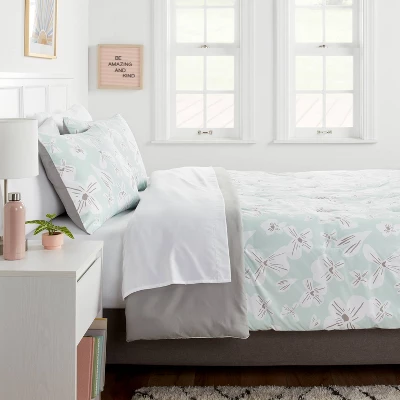 Floral Print Microfiber Reversible Comforter & Sheet Set Mint Green - Room Essentials™